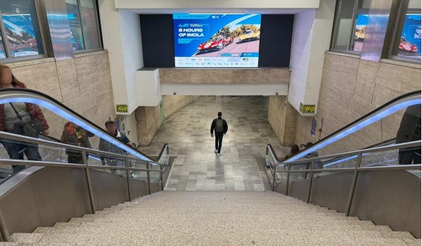 Totem Pubblicitario all'interno di un Centro Commerciale