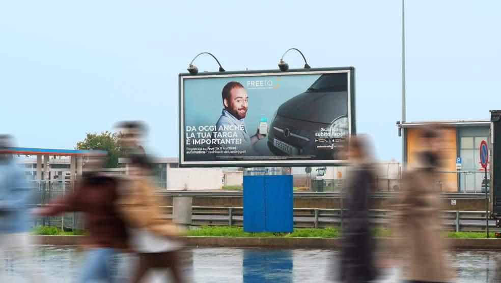 Affissioni_Pubblicitarie_Bologna_Totem