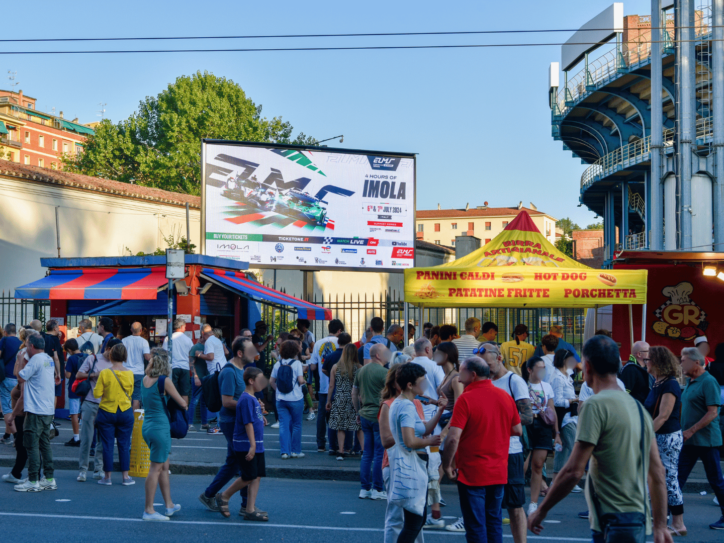 Affissione Pubblicitaria allo Stadio dall'Ara di Bologna, ben visibile prima di un evento sportivo