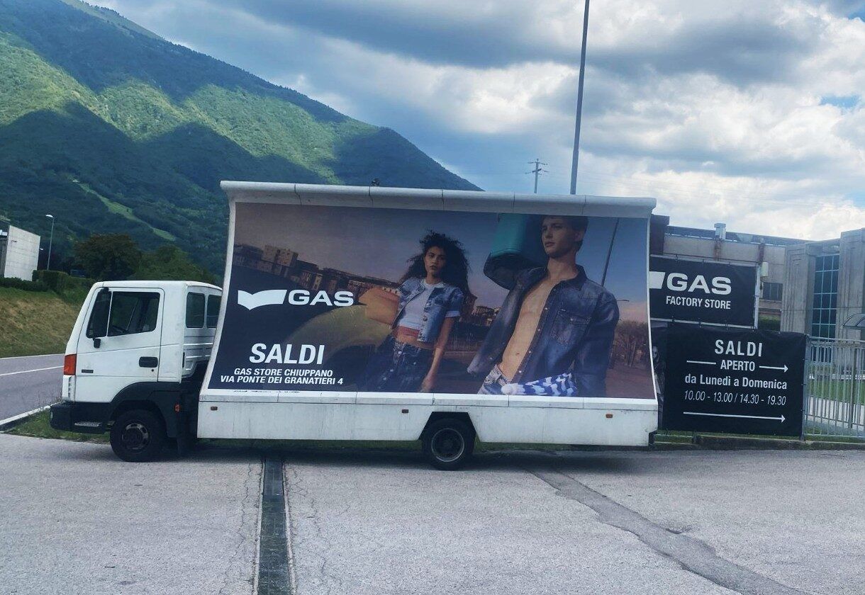 Affissioni_Bologna_Pubblicità